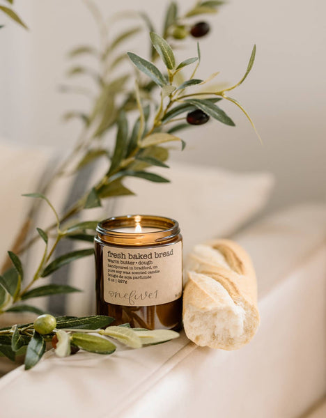 Fresh baked bread soy wax candle - BAKERY SIGNATURE LINE
