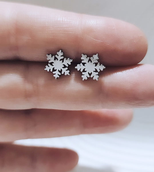 New Snowflake Stud Earrings  *Choose your Metal*