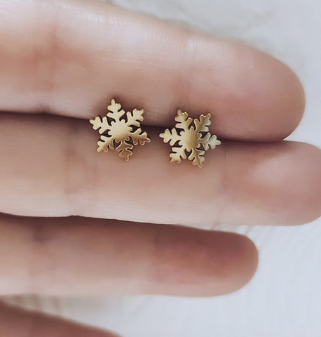 New Snowflake Stud Earrings  *Choose your Metal*