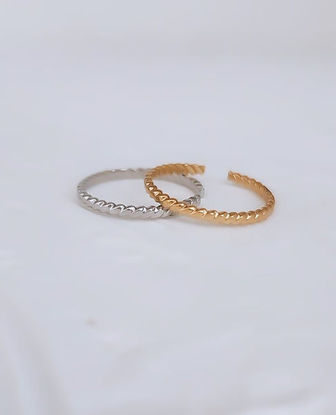 Ring 015 *Choose your Metal*