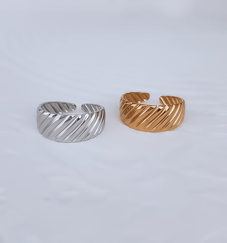 Ring 022 *Choose your Metal*