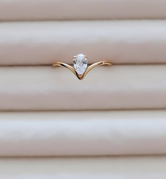 Ring 057 - Gold Only *Choose your Size*