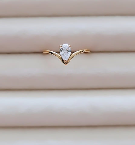 Ring 057 - Gold Only *Choose your Size*