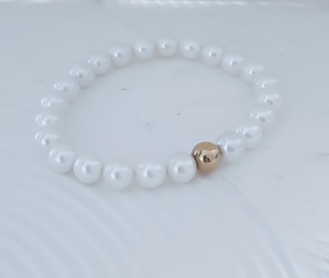New 8mm Luxe Shell Pearl w/ Focal Bead Bracelet *Choose your metal*
