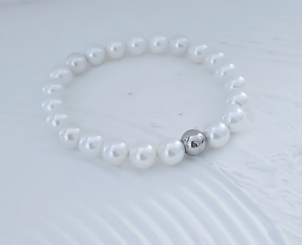 New 8mm Luxe Shell Pearl w/ Focal Bead Bracelet *Choose your metal*