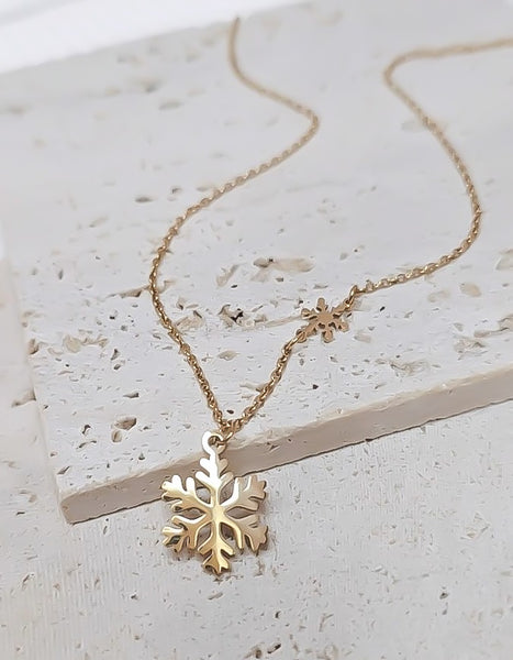 New Double Snowflake Charm Necklace