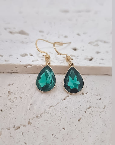 New Stunning Crystal Teardrop Shorty Earrings: Emerald