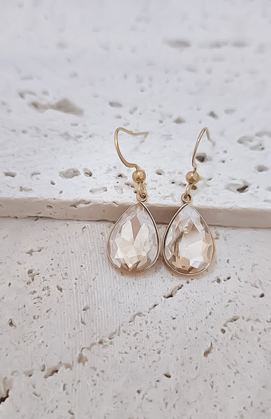 New Stunning Crystal Teardrop Shorty Earrings: Champagne