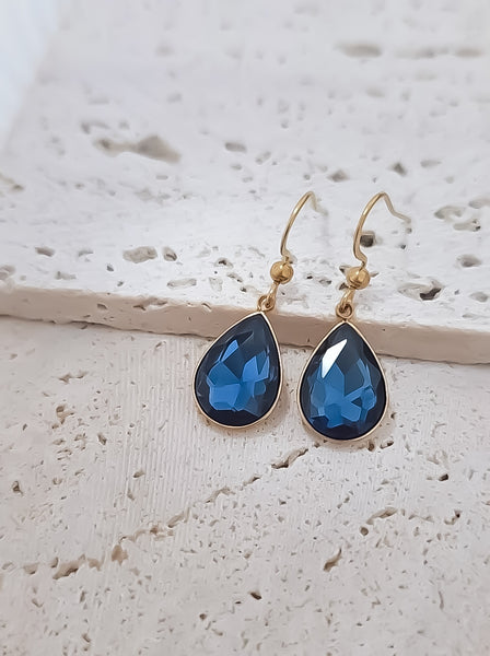 New Stunning Crystal Teardrop Shorty Earrings: Blue Sapphire