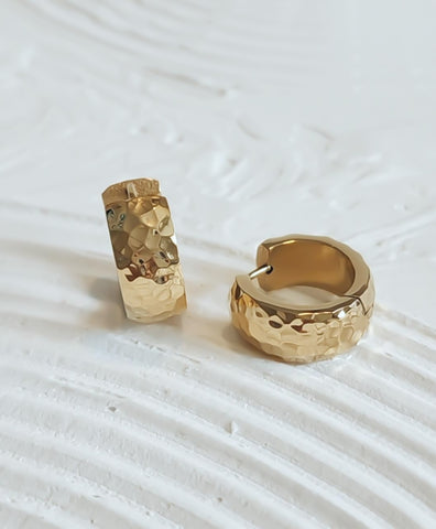 OBSESSED New Bold Hammered Huggie Hoop Earrings *Choose your metal*