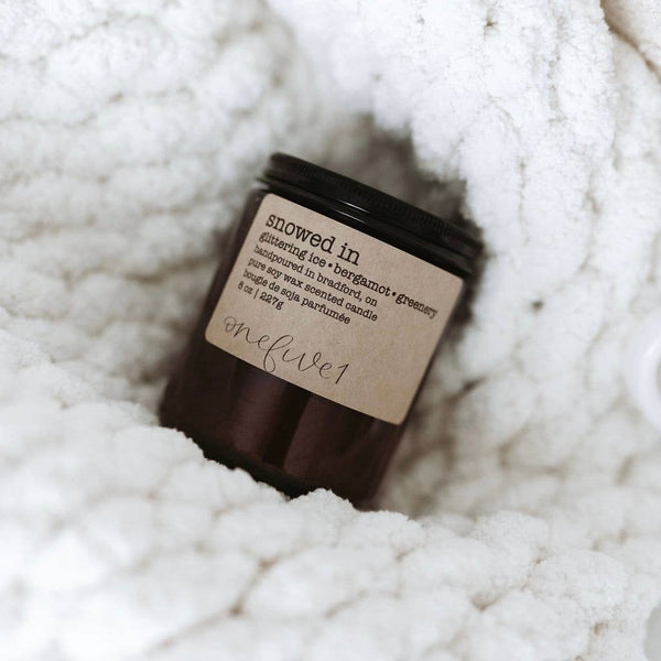 Snowed in - soy wax candle WINTER
