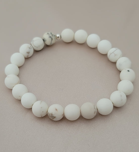 Cream Howlite Gemstone Bracelet (8mm beads)