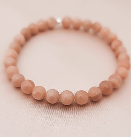 Shimmering Peach Moonstone Gemstone Bracelet (6mm beads)