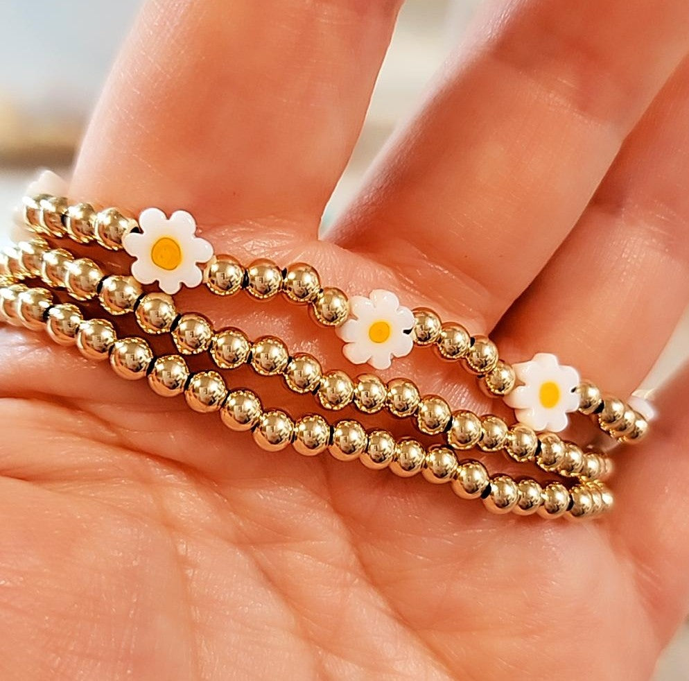 Charm Bracelets New Korean Cute Daisy Flower Bracelet For Women Girls  Colorful Beaded Handmade Elastic Wristband Pulseras Jewelry Wholesale  2023L230928 From Designer_belts01, $1.28 | DHgate.Com