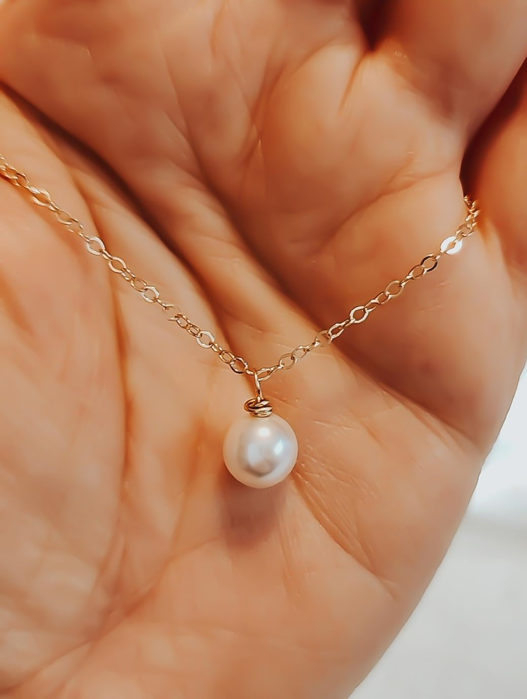 Shell and cheap pearl choker